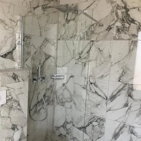 Napoleon Vue Et Piscine