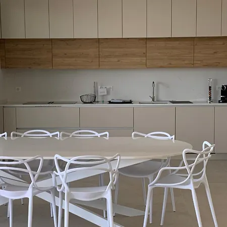 Napoleon Vue Et Piscine Willa