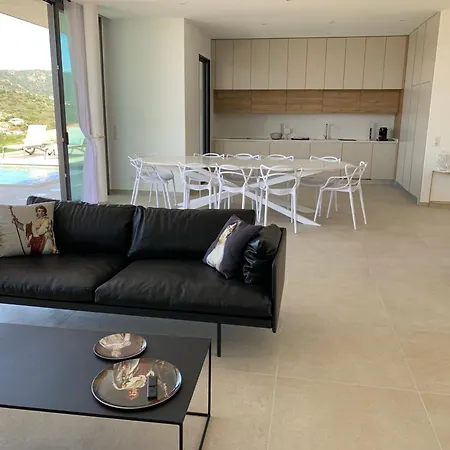 Napoleon Vue Et Piscine Villa