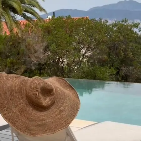 Napoleon Vue Et Piscine *