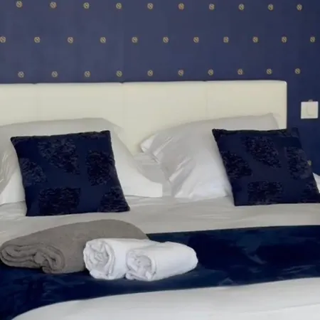 Napoleon Vue Et Piscine