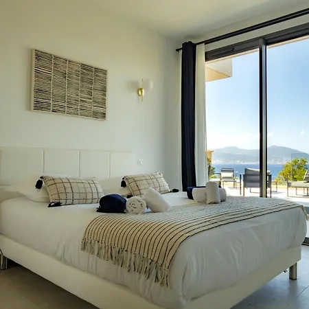 Napoleon Vue Et Piscine *