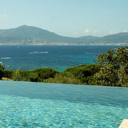 Napoleon Vue Et Piscine Villa Pietrosella