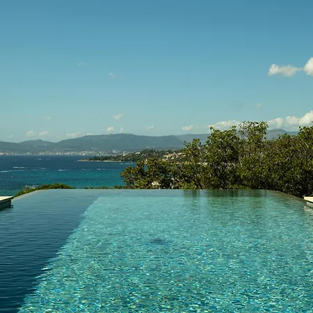 Napoleon Vue Et Piscine Villa Pietrosella