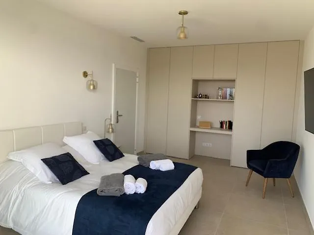 Napoleon Vue Et Piscine Pietrosella