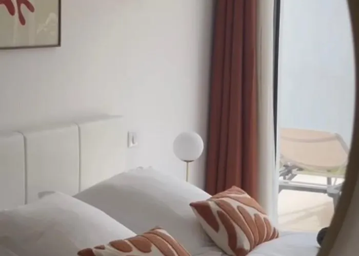 Napoleon Vue Et Piscine * Pietrosella