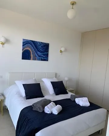 Villa Napoleon Vue Et Piscine *