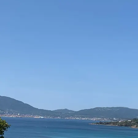 Napoleon Vue Et Piscine Villa Pietrosella