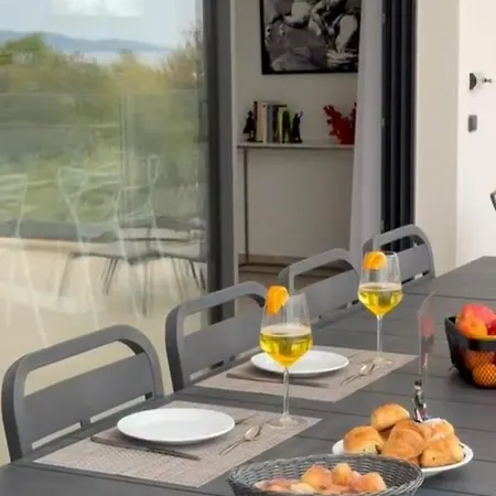 Napoleon Vue Et Piscine 빌라 *