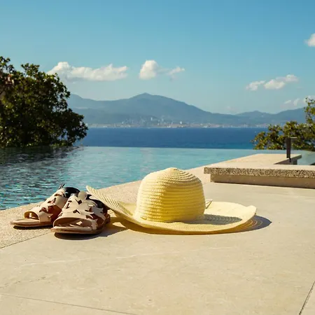 Napoleon Vue Et Piscine Villa