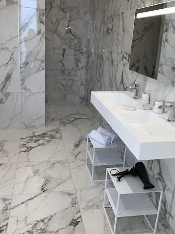 Villa Napoleon Vue Et Piscine