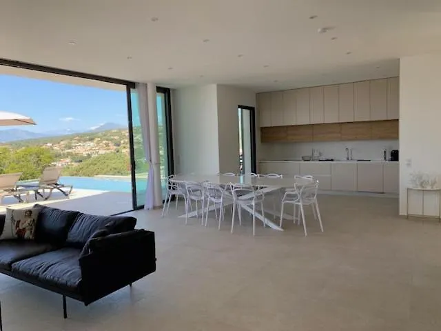 Napoleon Vue Et Piscine * Pietrosella