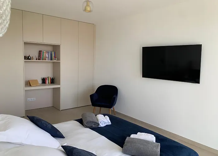 Villa Napoleon Vue Et Piscine *