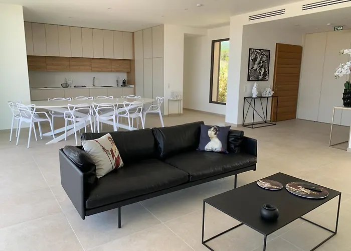 Napoleon Vue Et Piscine Villa *