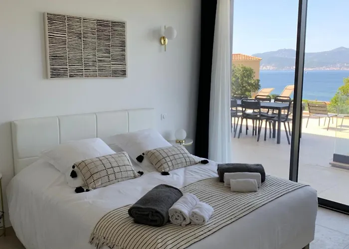 Villa Napoleon Vue Et Piscine *