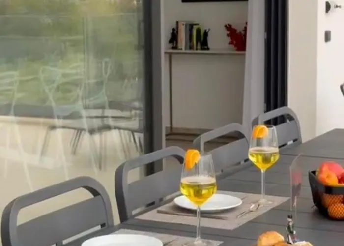 Napoleon Vue Et Piscine Villa *