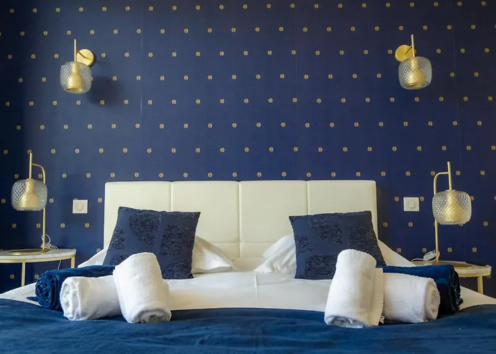 Napoleon Vue Et Piscine Villa *